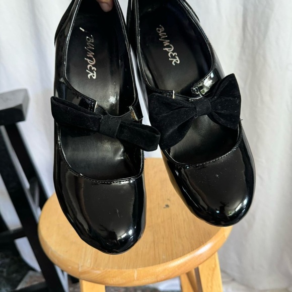 Bumper 🖤 women’s Mary Jane heels with a strap and a velvet bow size 8.5 - Picture 4 of 12